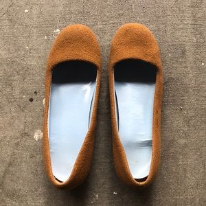 Block kitten heels in camel